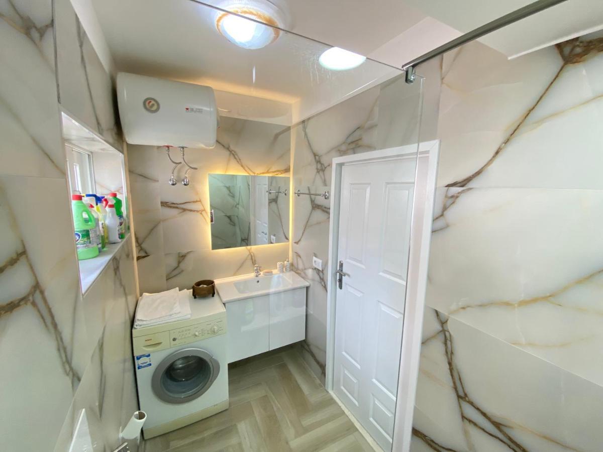 Saranda Apartment Brajan Екстер'єр фото